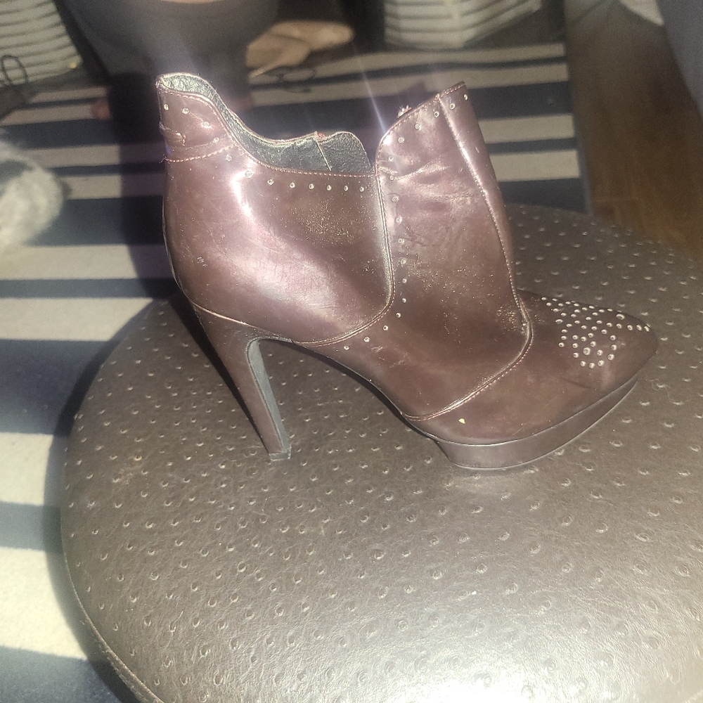 Shoes - Picture 4 of 4